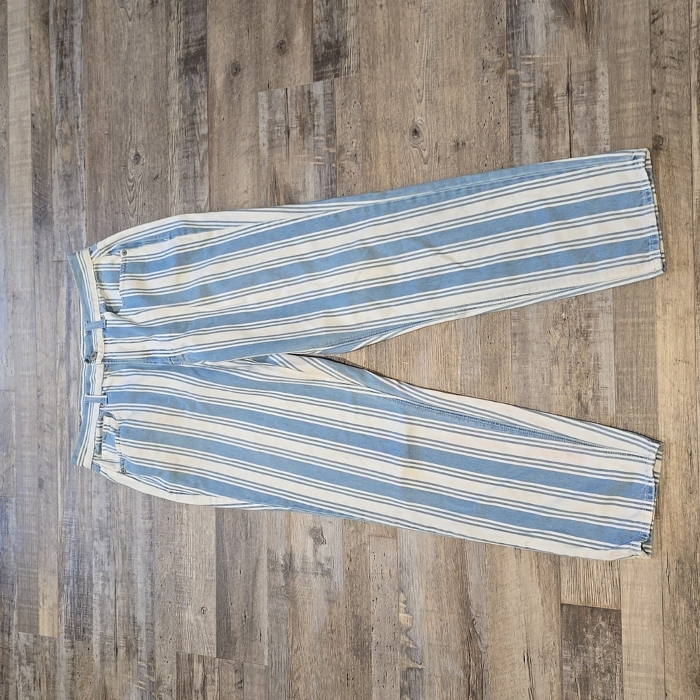 AMERICAN EAGLE| Stripped "Mom Jeans" | Size 6